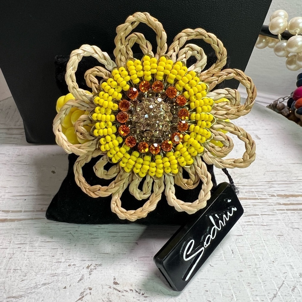 Sodini Yellow Rhinestone Flower Bracelet w/Acrylic Beads 6” D18